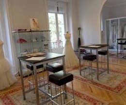 Tienda De Alquiler De Trajes De Novia. Innovias