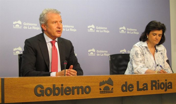 Emilio Del Río Y Concepción Arruga, Portavoz Y Consejera De AAPP