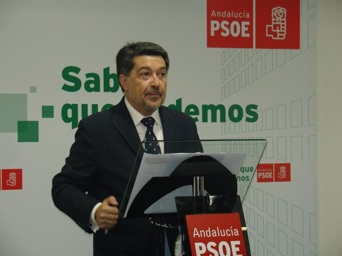 El Presidente De La Gestora Del PSOE De Almería, Javier Barrero.