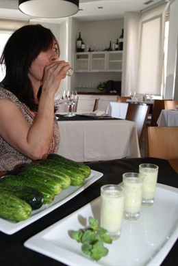 Un Hostelero De Pilar De La Horadada Crea Un Granizado De Pepino