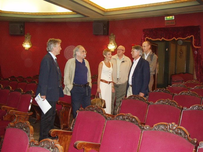 Teatro Emperador De León