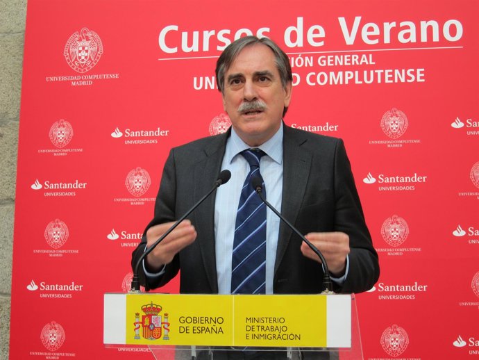 Valeriano Gómez, Ministro De Trabajo E Inmigración