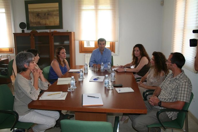 Reunión De Company Con Representantes Del GOB.