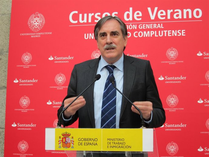 Valeriano Gómez, Ministro De Trabajo E Inmigración