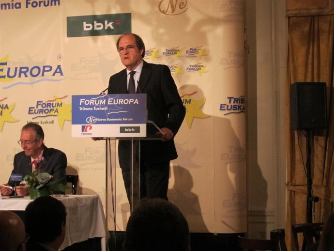 Ángel Gabilondo En El Fórum Europa. Tribuna Euskadi.