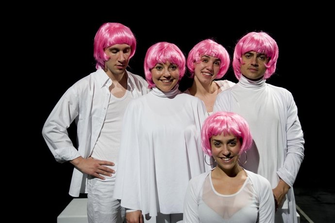 Miembros De La Compañía Azotea De Teatro