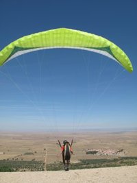 Fallecen en Ávila dos pilotos de parapente en sendos accidentes cuando participaban en el Campeonato del Mundo