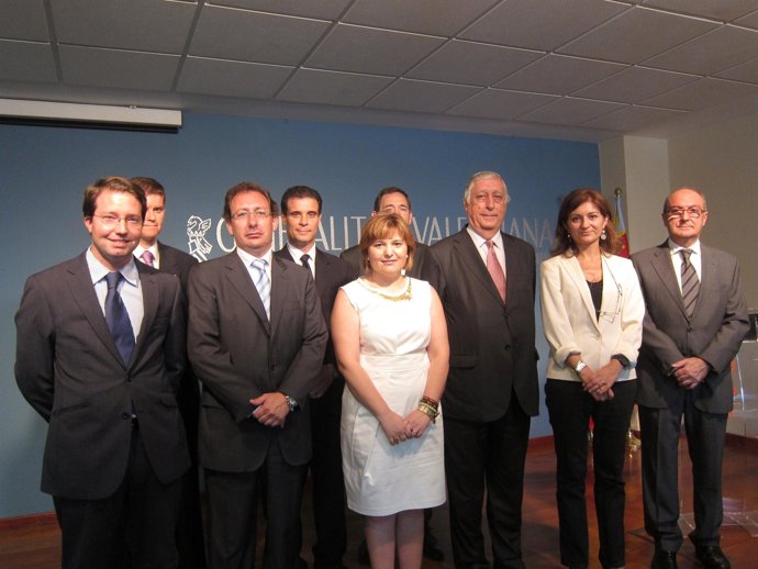 Isabel Bonig Con Los Altos Cargos De Su Conselleria