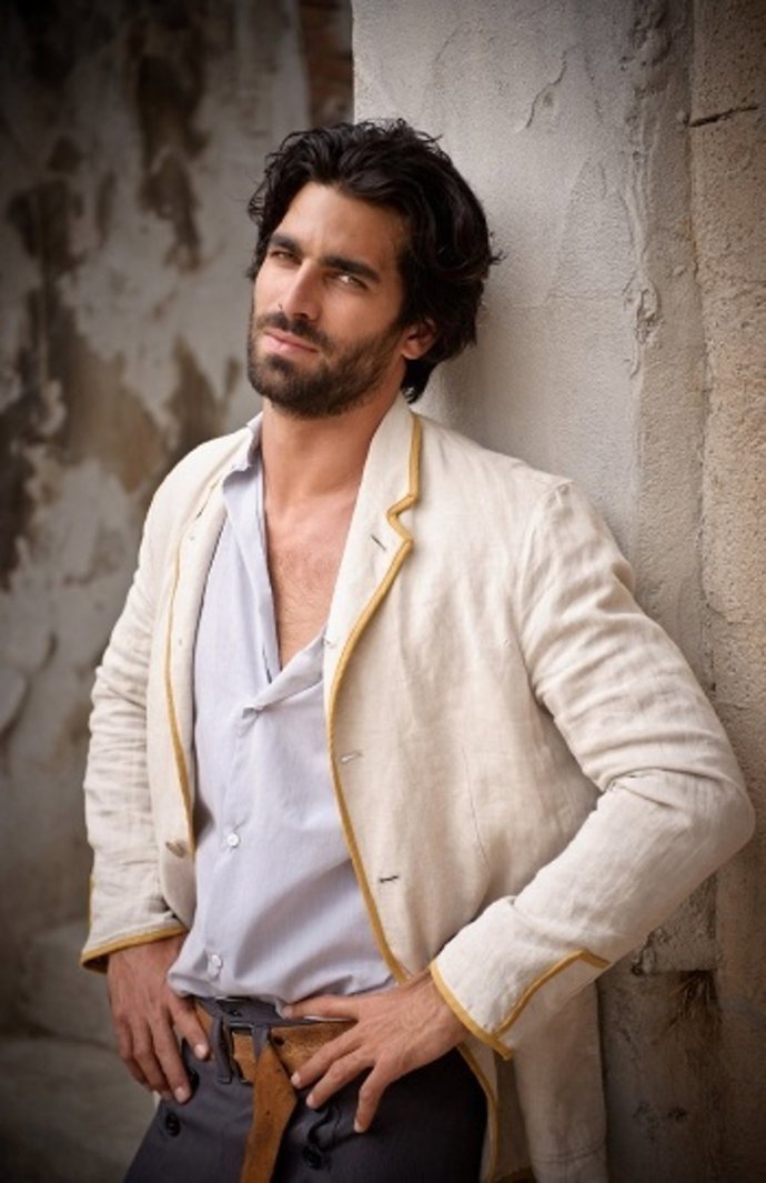 Posado Del Actor Rubén Cortada 