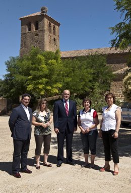 Carnero Con La Alcaldesa Y Dos Ediles De Quintanilla Del Molar