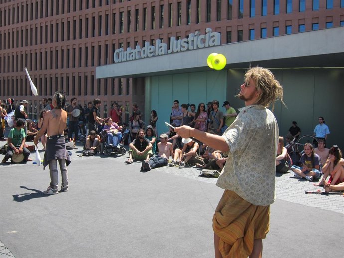 Protesta Anterior De Los 'Okupas'