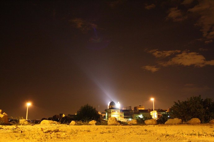 La UV Alerta De Contaminación Lumínica Del Parque Del Turia