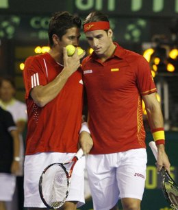 España gana el punto del doble y está a un triunfo de adjudicarse su tercera Cop