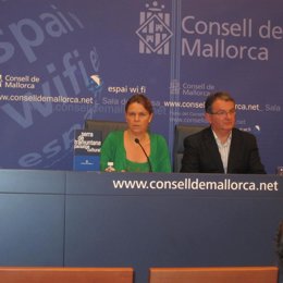 Salom En Rueda De Prensa