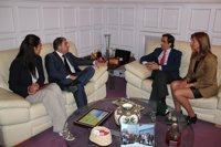 El alcalde articulará políticas para apoyar desde el Ayuntamiento a los autónomos y emprendedores