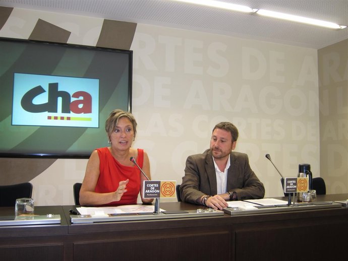 Nieves Ibeas Y José Luis Soro En La Rueda De Prensa