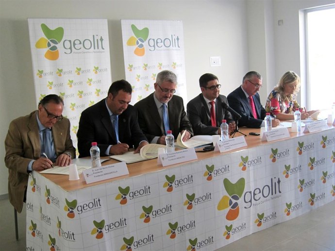 Ávila Firma Convenios Con Responsables De Centros Tecnológicos De Jaén.