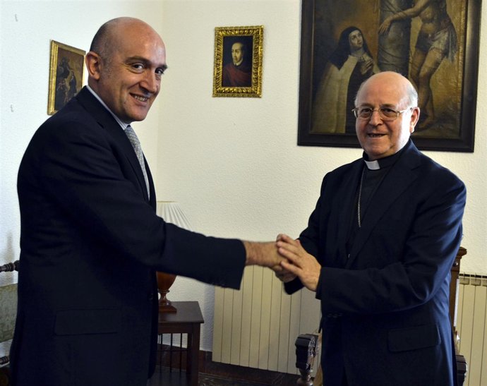 Encuentro Entre El Arzobispo De Valladolid Y El Presidente De La Diputación