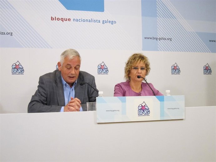 Guillerme Vázquez Y Tereixa Paz En La Rueda De Prensa