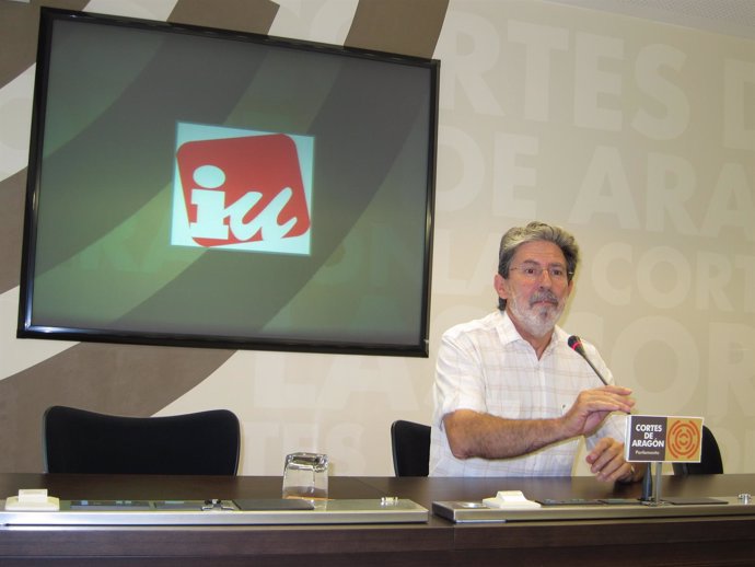 El Coordinador General De IU-Aragón, Adolfo Barrena