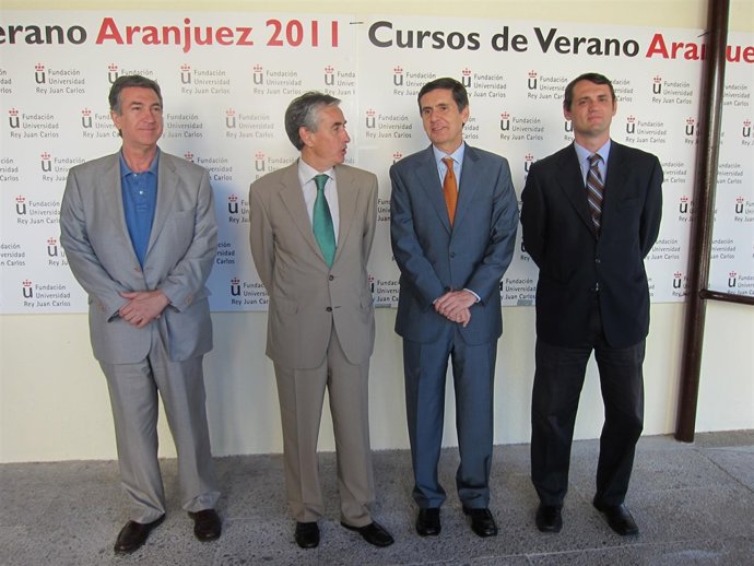 Ministro Jauregui En Cursos De Verano De Aranjuez