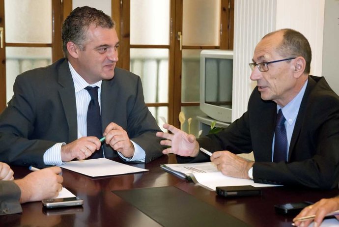 Javier Carnero, Alcalde De Benalmádena, Y Sergio Moreno, De La APPA