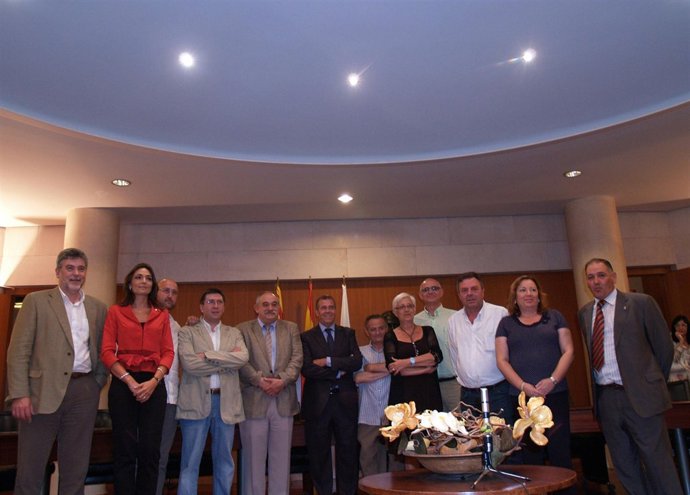 Antonio Cosculluela Y Los Diputados Salientes       