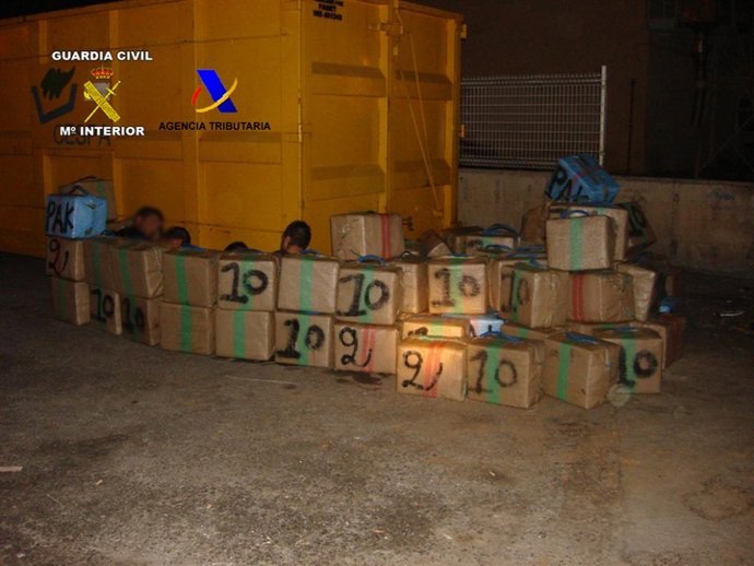 Operación Guardia Civil En Adra