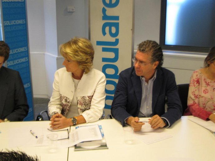 Aguirre Y Granados Durante La Reunión Con Alcaldes Del PP