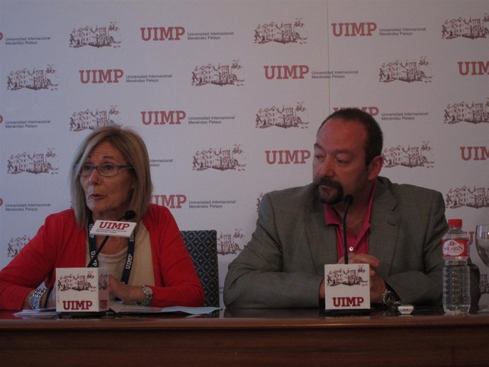 Presidenta Del FECMA, María Antonia Gimón, Y El Médico José Manuel López Vega