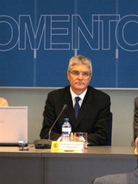 Fomento confirma que sigue el tren de Vigo a la frontera lusa y Renfe compensará económicamente a Portugal