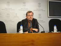 IU cree que los 'populares' no presentarán candidato a la Presidencia porque es "lo más cómodo para PP y PSOE"