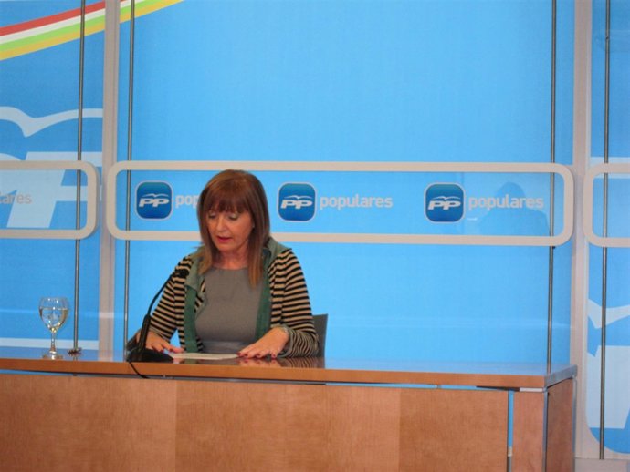 La Senadora Del PP,  Francisca Mendiola.