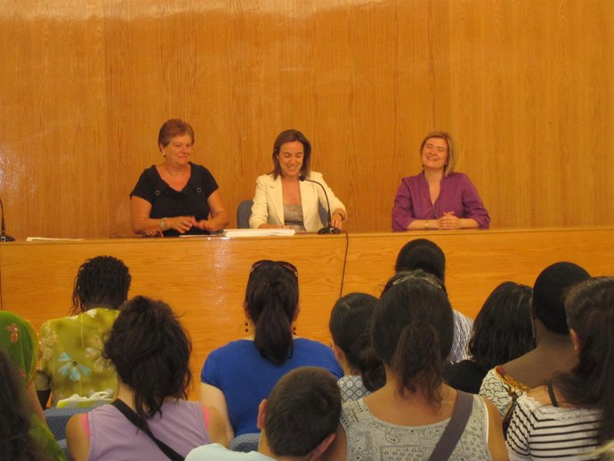 Momento Del Acto De Entrega De Los Diplomas