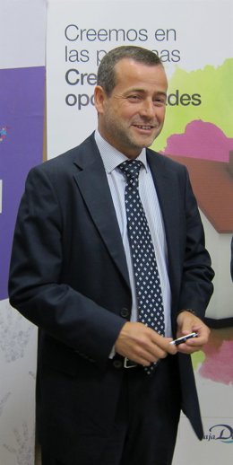 El Director General De Caja España-Caja Duero, José María De La Vega