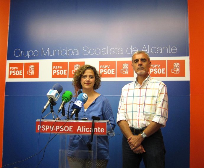 Elena Martín Y Gabriel Moreno