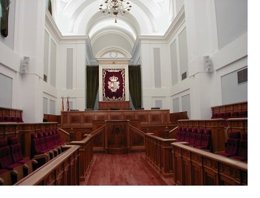 Salón De Plenos Vacío De Las Cortes De C-LM