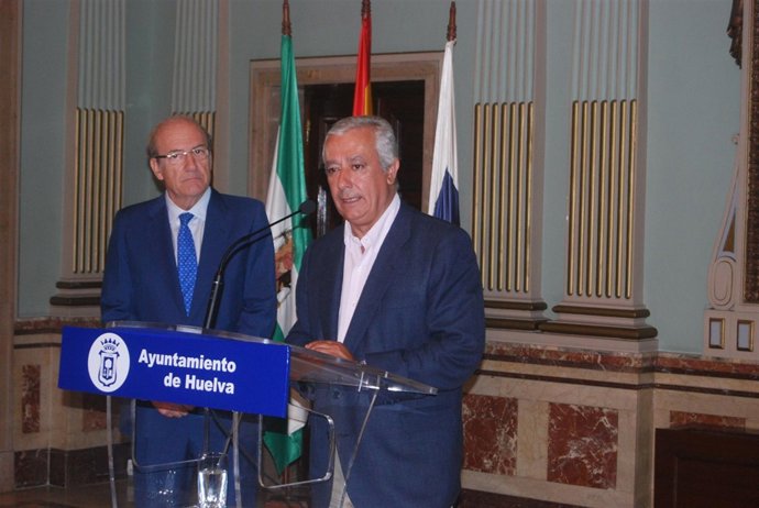 El Presidente Del PP-A, Javier Arenas, En Rueda De Prensa. 