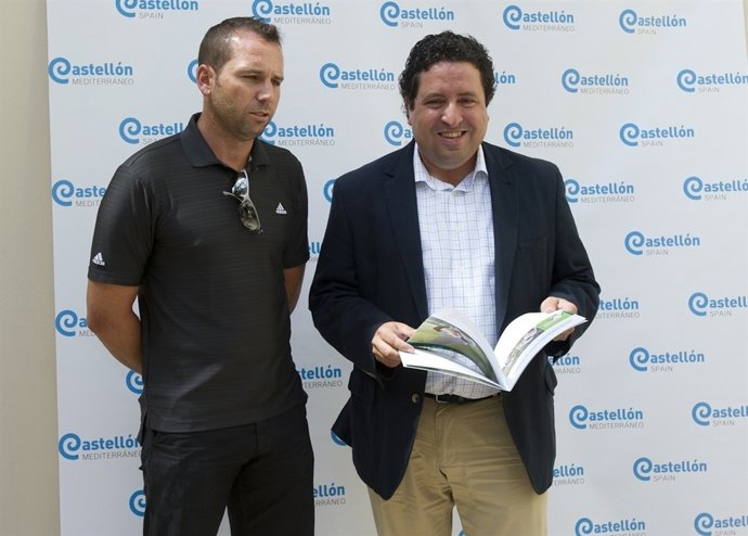 Molines Y Sergio García Durante La Presentación De La Guía
