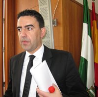 Jiménez (PSOE-A) estudia acciones judiciales contra Sanz (PP-A) tras las "falsedades" que ha lanzado sobre él