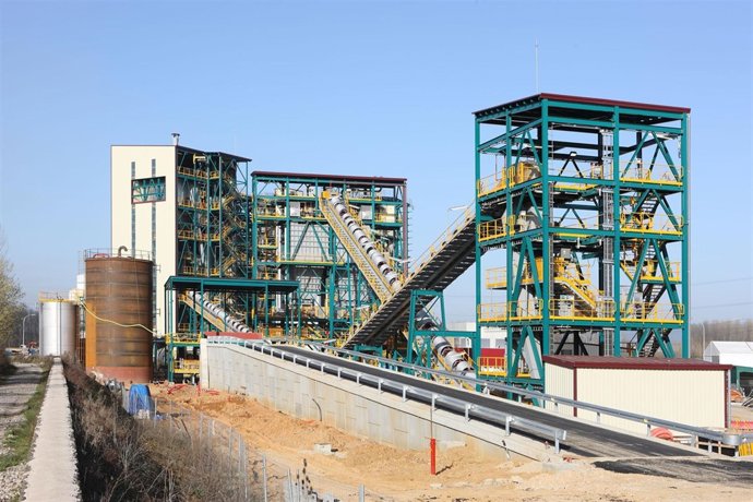 Detalle De La Cinta Transportadora De La Planta De Captura De CO2 En León