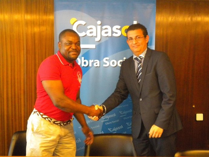 Cajasol Firma Un Acuerdo Con Fecons. 