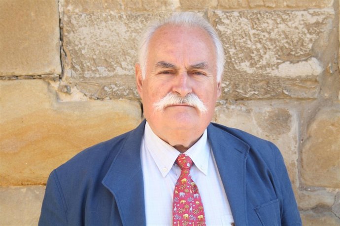 El Director Del Zoológico De Santillana Del Mar, José Ignacio Pardo