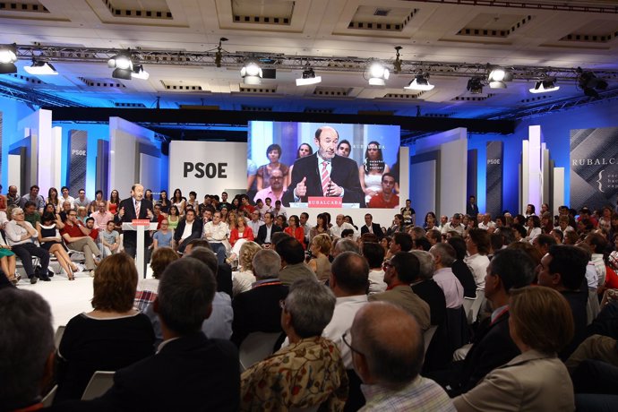 Discurso Del Candidato Del PSOE, Alfredo Pérez Rubalcaba, Ante El Comité Federal