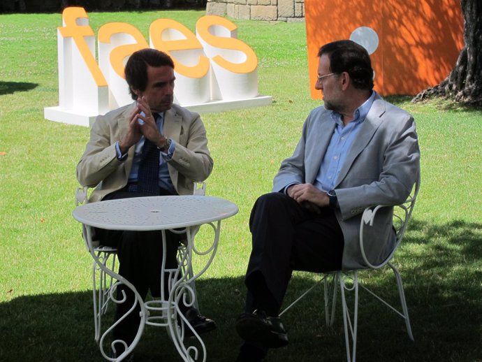 José María Aznar Y Mariano Rajoy En Los Cursos De Verano De FAES