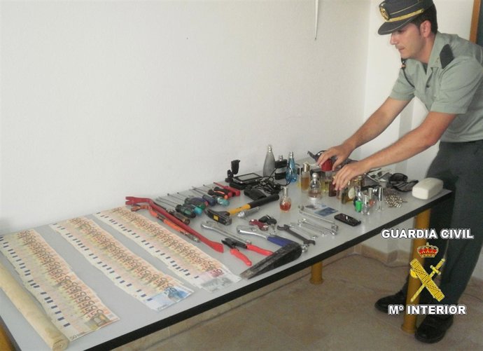 Objetos Y Dinero Incautados