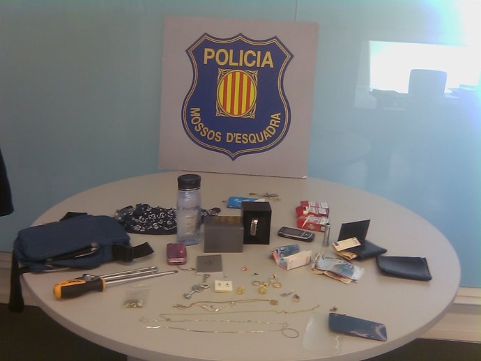 Material Recuperado De Robos En Sants