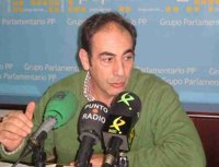 El senador autonómico del PP tenderá la mano a su homólogo del PSOE para llevar "iniciativas conjuntas" a la Cámara Alta