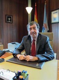 El Valedor cree que el copago "no afecta directamente al estado de bienestar", que "cambiará" tras la crisis