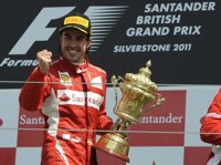 Alonso regresa a lo más alto del podio